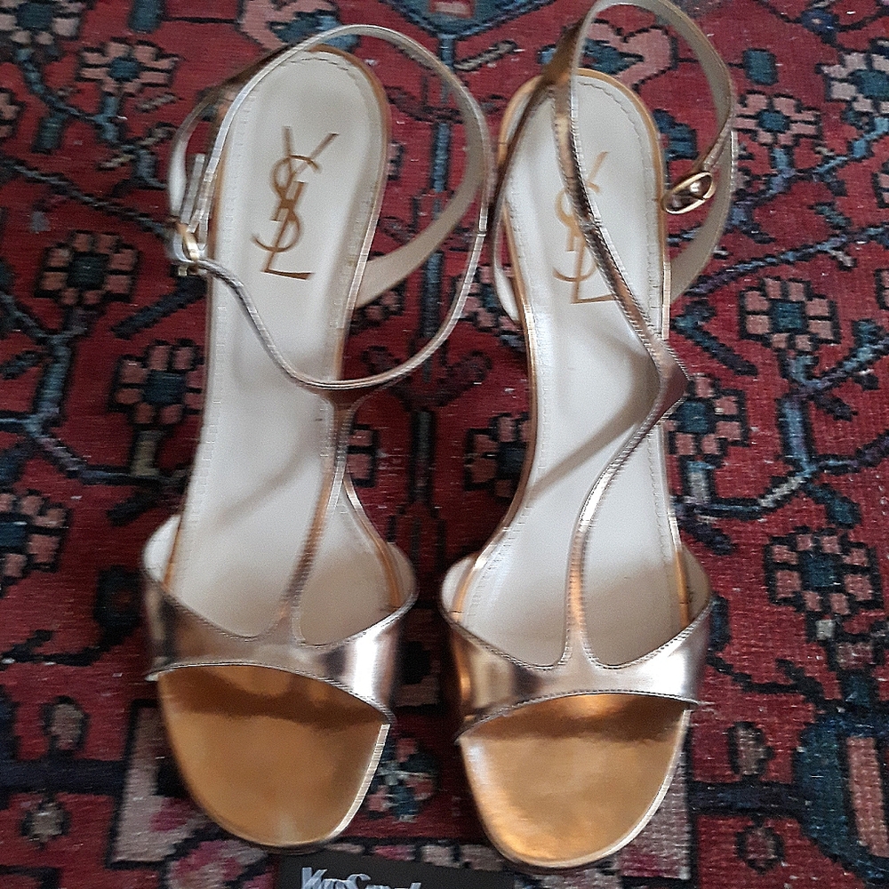 🎄🤶 RARE. YSL Yves Saint Laurent Kelly sandal. 8.5+ (39). Old Gold